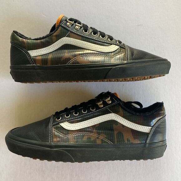 Vans Black and White Sneakers - Picture 2 of 9